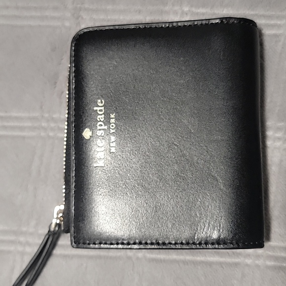 Kate Spade Wallet - Picture 1 of 5